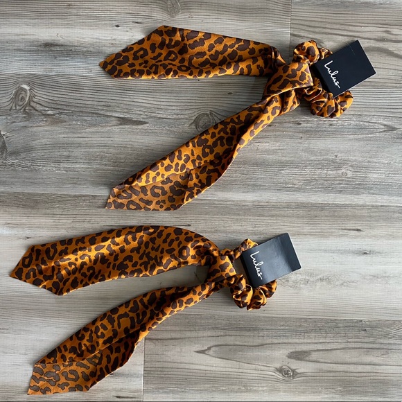 NWT Lot of 2 Lulu’s Leopard Scrunchie Hair Tie - Picture 2 of 6